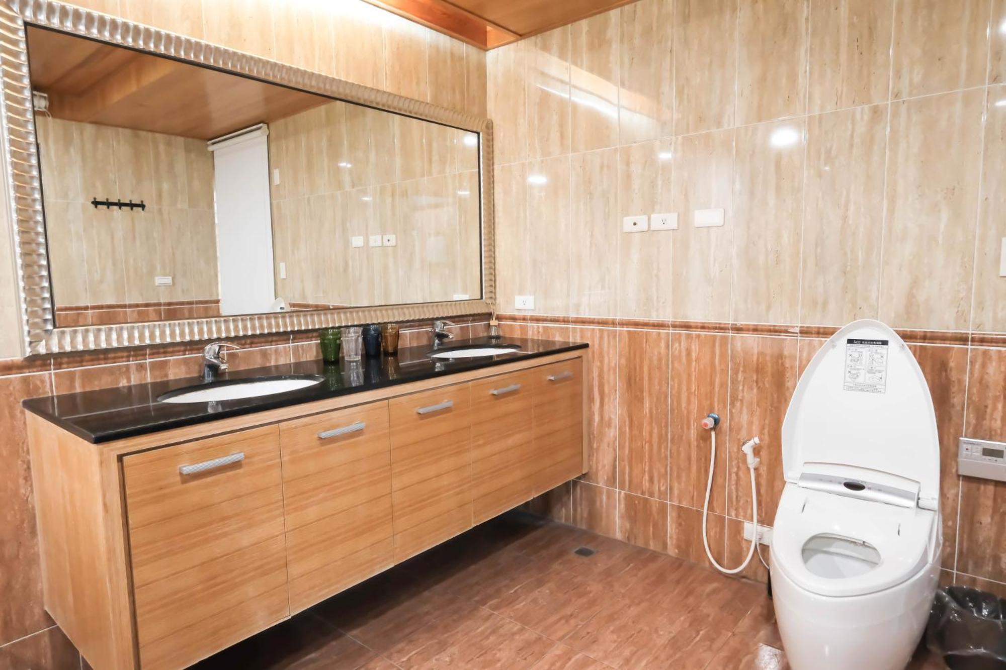 Huzi Room Тайнан Екстериор снимка