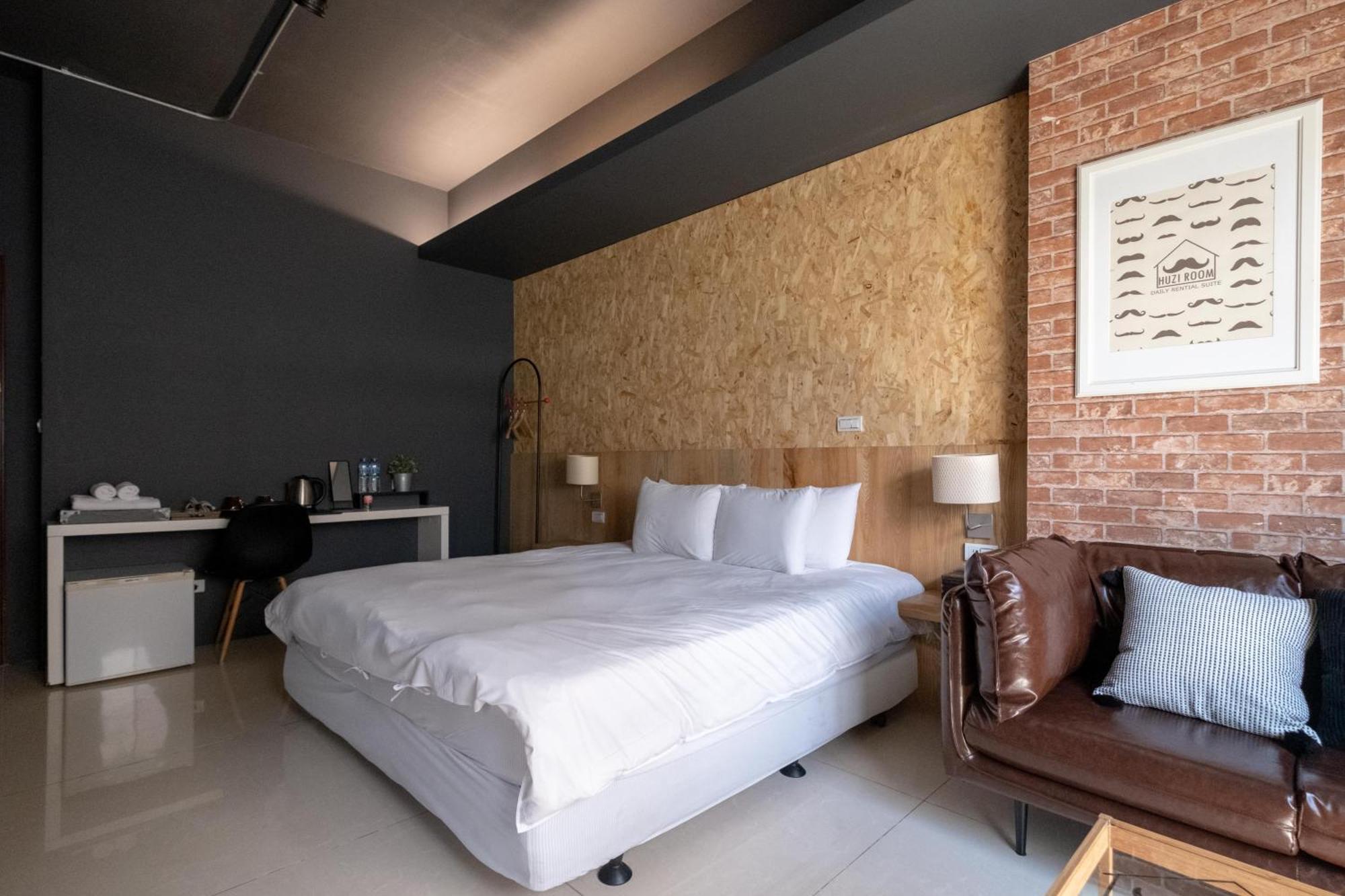 Huzi Room Тайнан Екстериор снимка
