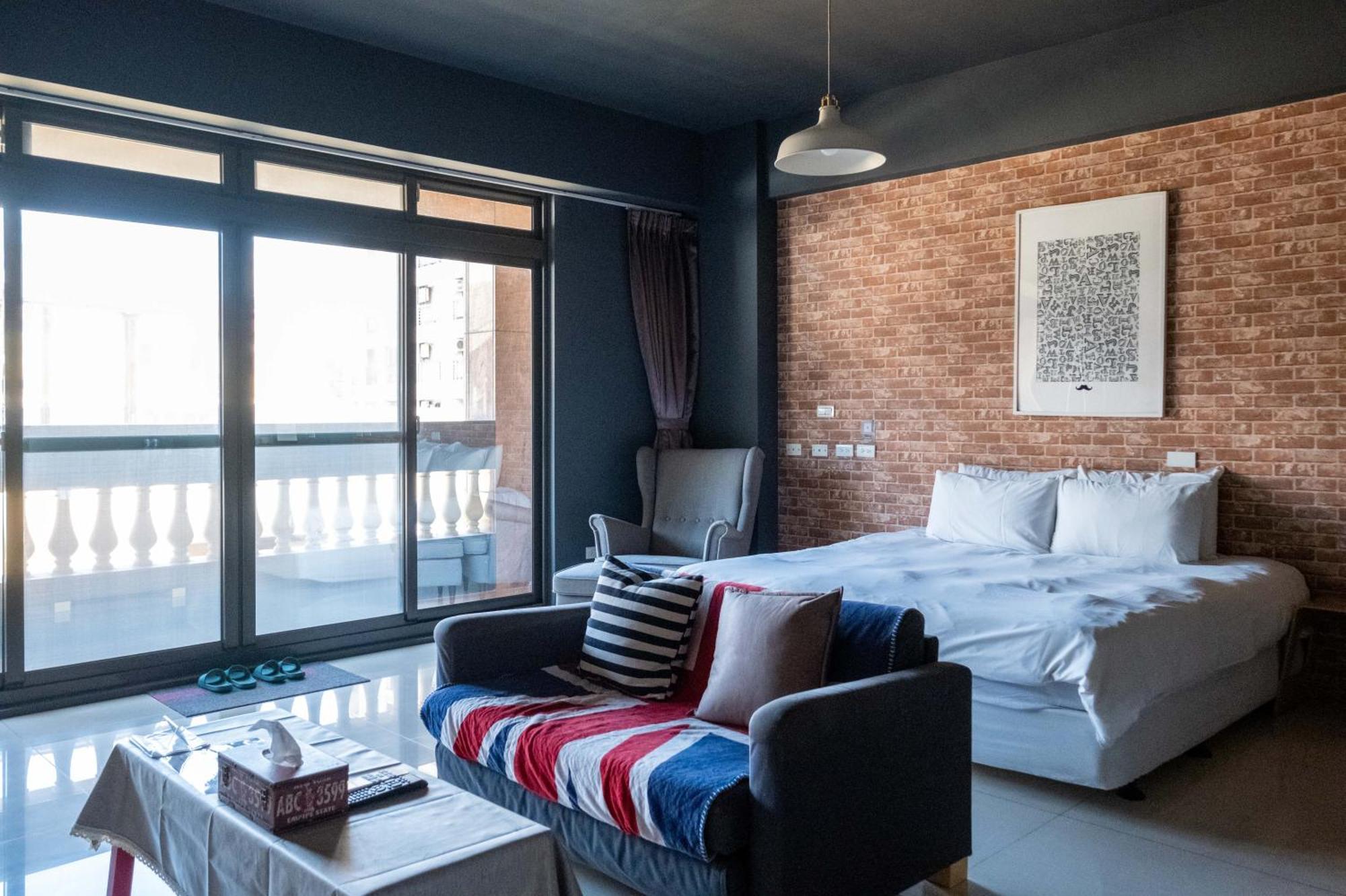Huzi Room Тайнан Екстериор снимка