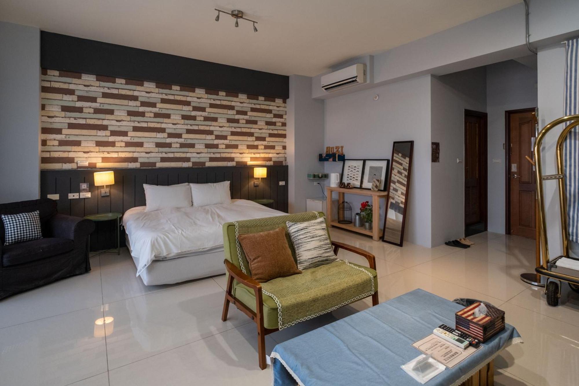 Huzi Room Тайнан Екстериор снимка