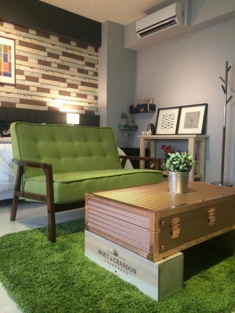 Huzi Room Тайнан Екстериор снимка