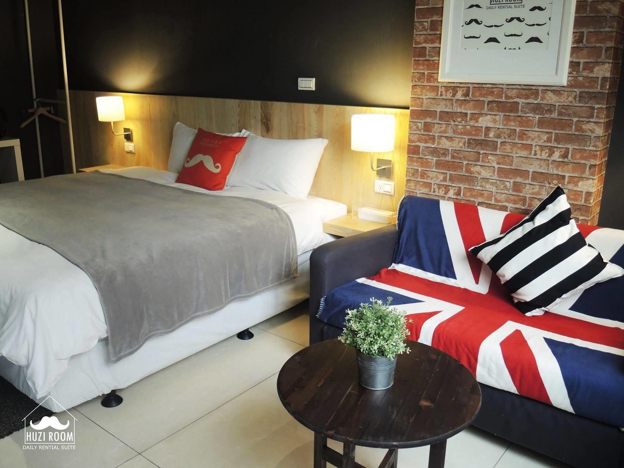 Huzi Room Тайнан Екстериор снимка