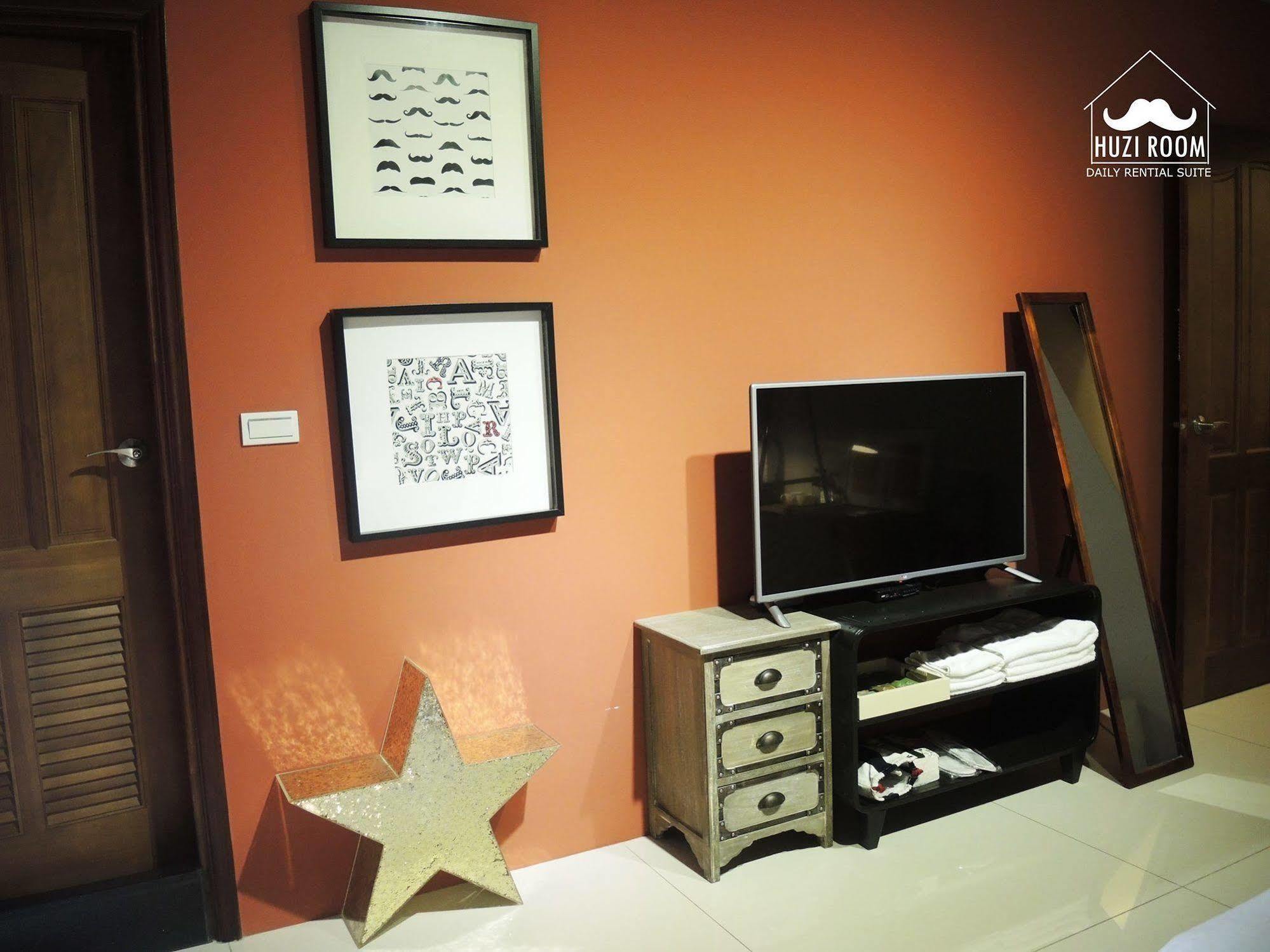Huzi Room Тайнан Екстериор снимка